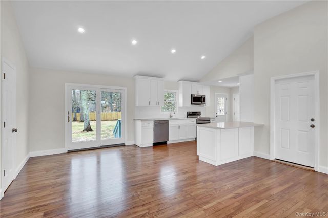 43 Penny Drive, Calverton, NY 11933