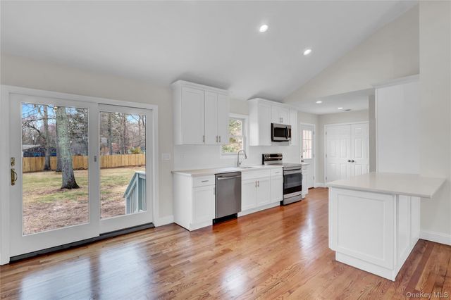 43 Penny Drive, Calverton, NY 11933