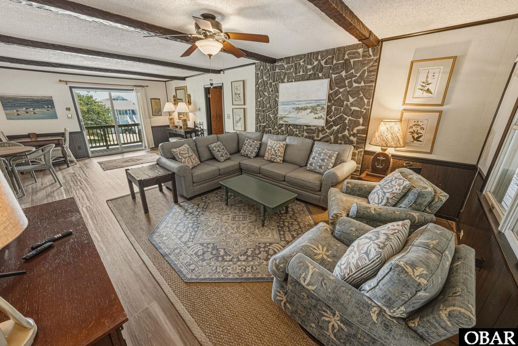 Image 6 of property listing at 4236 Seascape Drive, Kitty Hawk, NC 27949