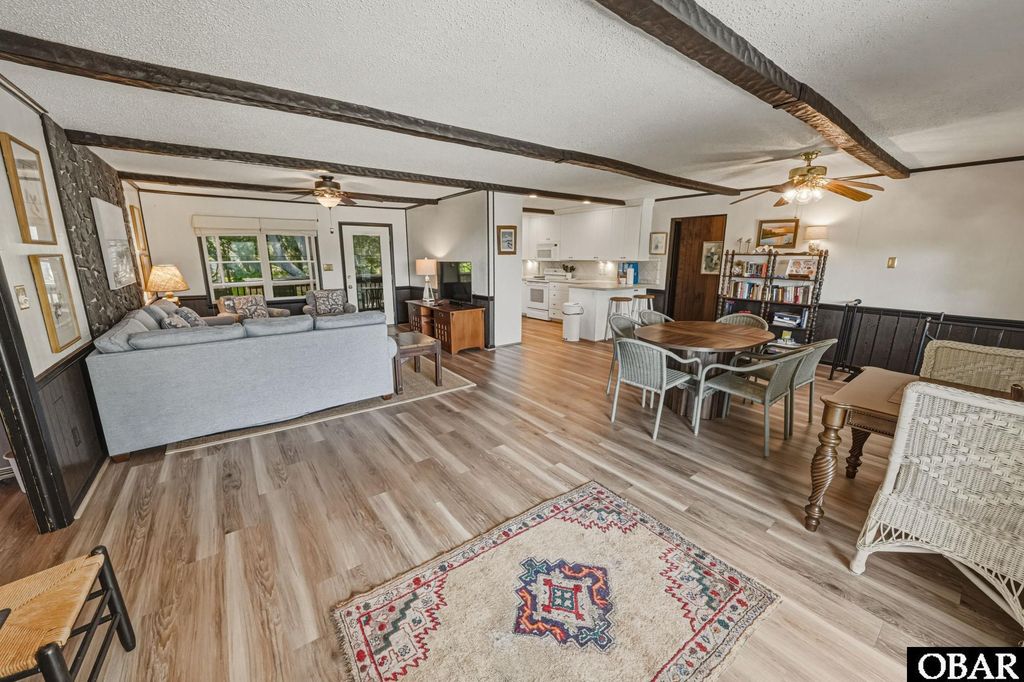 Image 10 of property listing at 4236 Seascape Drive, Kitty Hawk, NC 27949