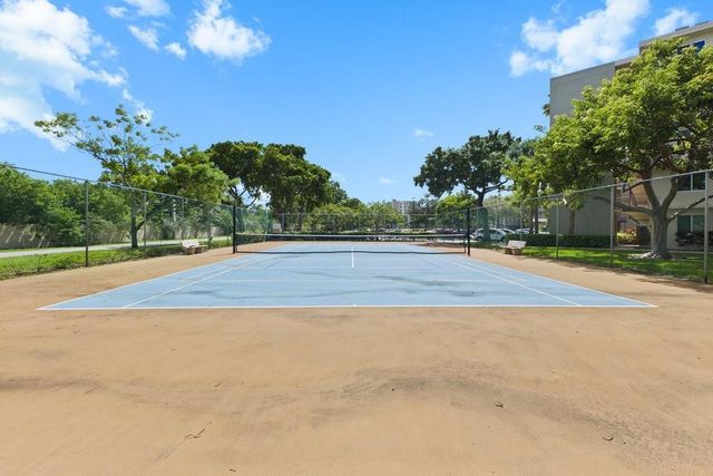 2106 S Cypress Bend Drive 506, Pompano Beach, FL 33069