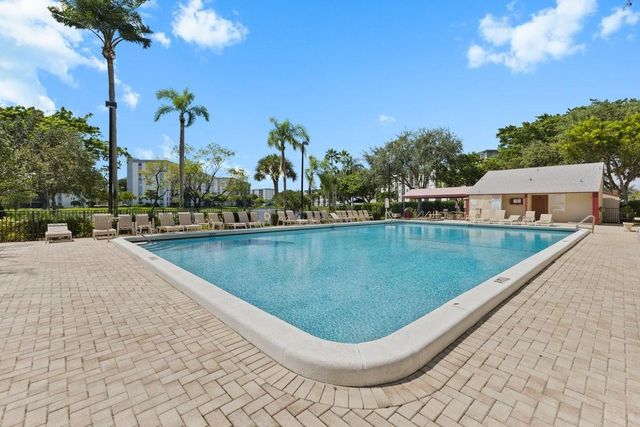 2106 S Cypress Bend Drive 506, Pompano Beach, FL 33069