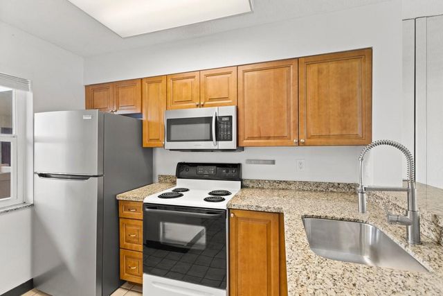 2106 S Cypress Bend Drive 506, Pompano Beach, FL 33069