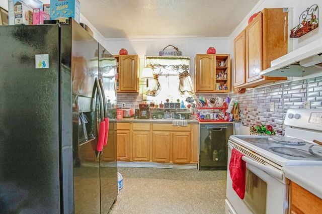 1000 E 2nd St, Hopkinsville, KY 42240