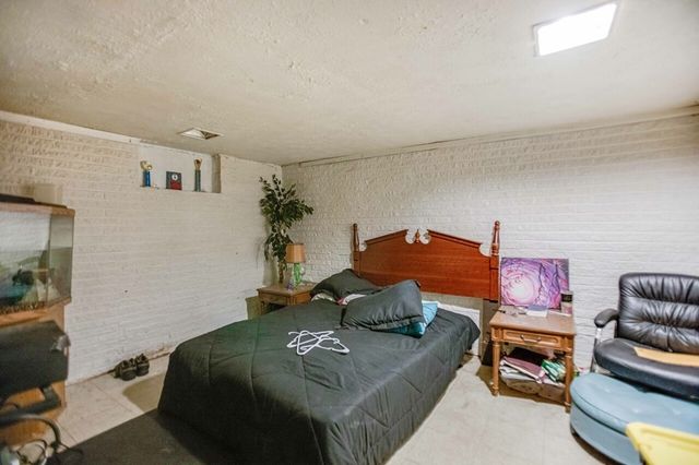 1000 E 2nd St, Hopkinsville, KY 42240