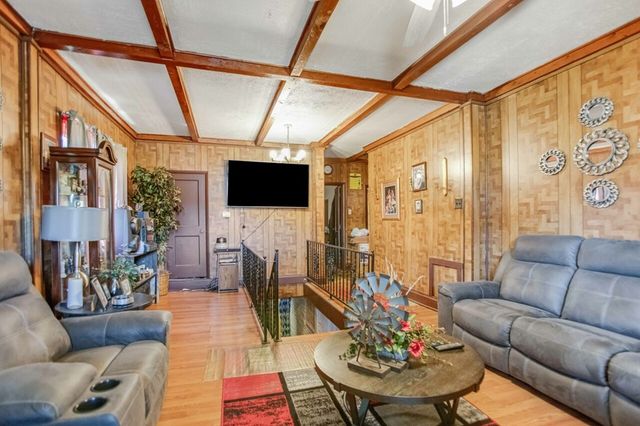 1000 E 2nd St, Hopkinsville, KY 42240