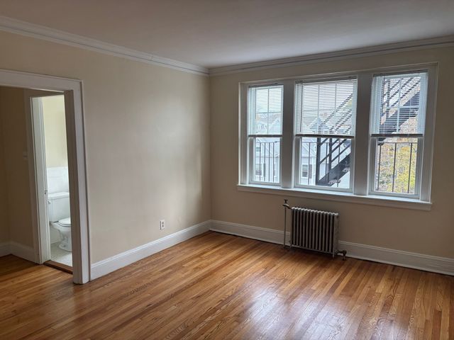 50 Broadway 25, Beverly, MA 01915