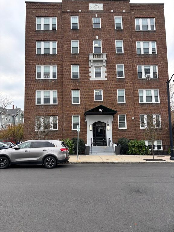50 Broadway 25, Beverly, MA 01915