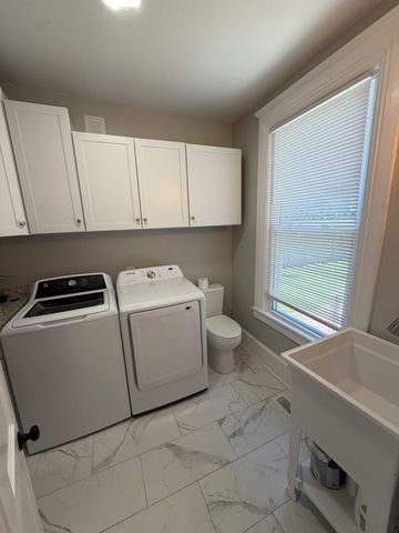 208 N Lafayette Street, Mayesville, SC 29104