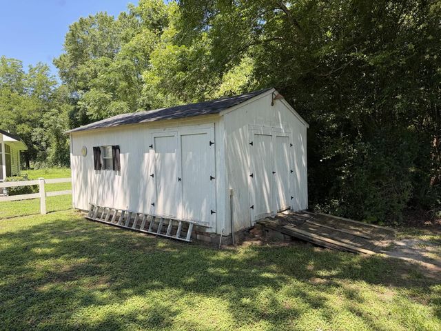 208 N Lafayette Street, Mayesville, SC 29104