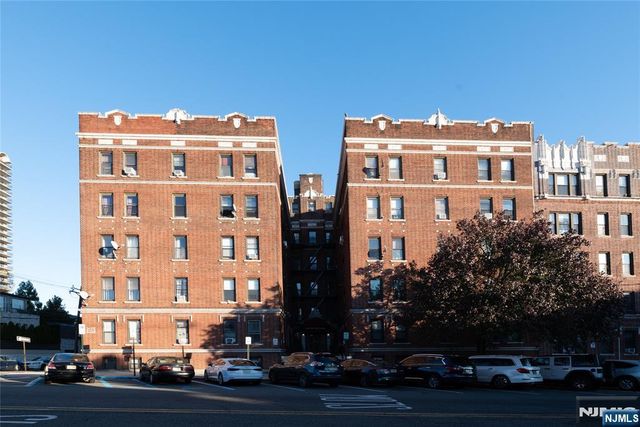 7612 Park Avenue C4, North Bergen, NJ 07047