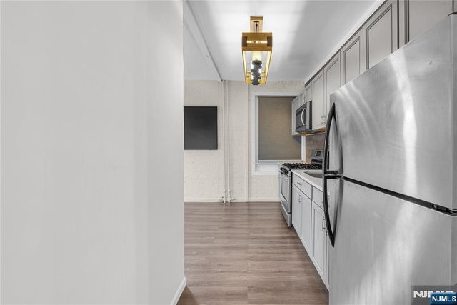 7612 Park Avenue C4, North Bergen, NJ 07047