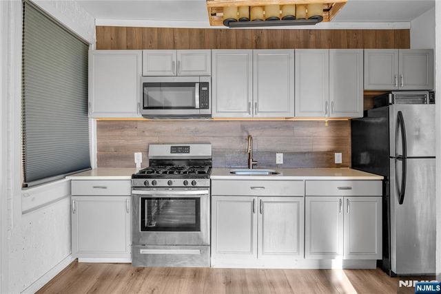 7612 Park Avenue C4, North Bergen, NJ 07047