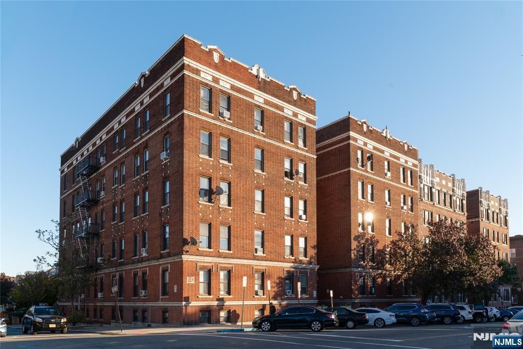 7612 Park Avenue C4, North Bergen, NJ 07047