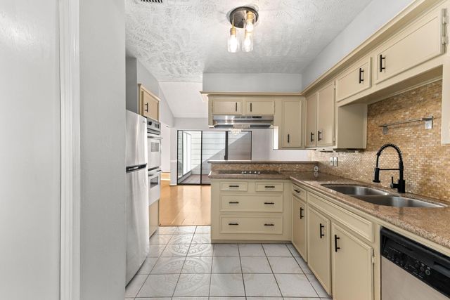 36 Pinehurst Lane, Missouri City, TX 77459