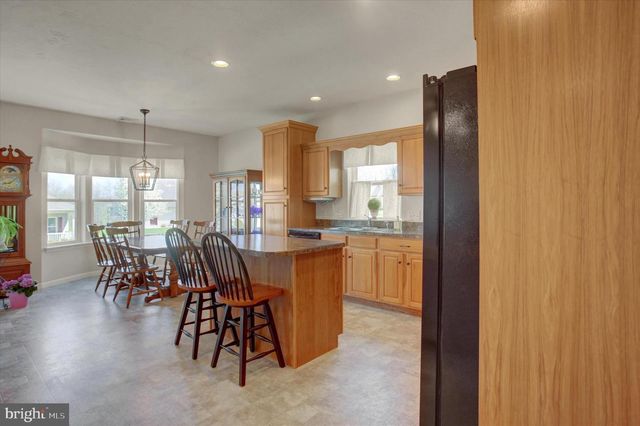25 COLONIAL COURT, Shippensburg, PA 17257
