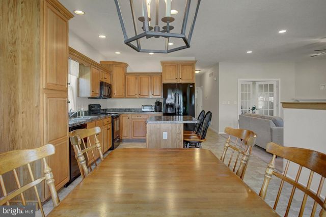 25 COLONIAL COURT, Shippensburg, PA 17257
