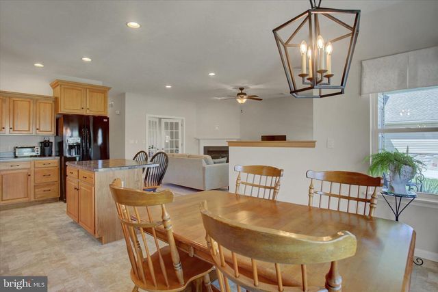 25 COLONIAL COURT, Shippensburg, PA 17257