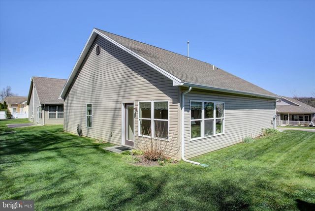 25 COLONIAL COURT, Shippensburg, PA 17257