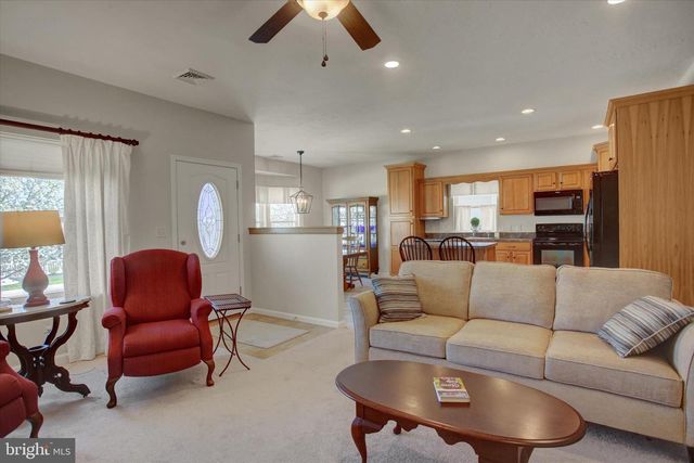 25 COLONIAL COURT, Shippensburg, PA 17257