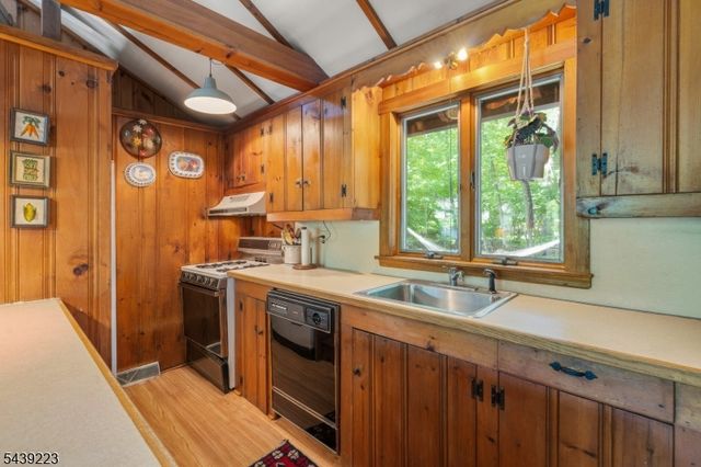 2079 Lakeside Dr, Vernon Twp., NJ 07422