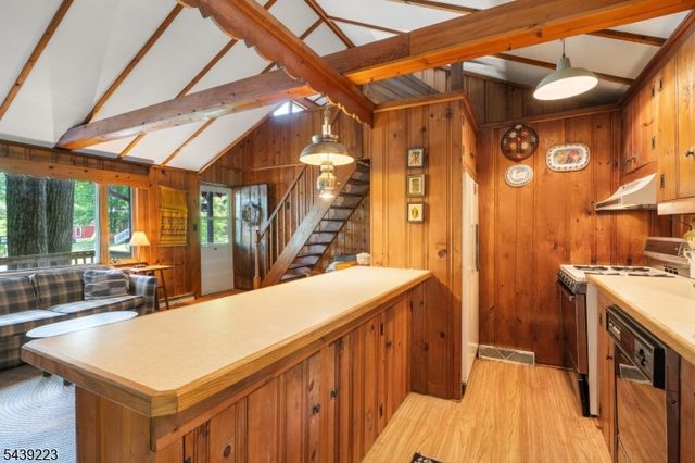 2079 Lakeside Dr, Vernon Twp., NJ 07422