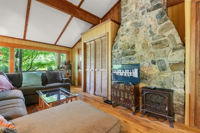 2079 Lakeside Dr, Vernon Twp., NJ 07422