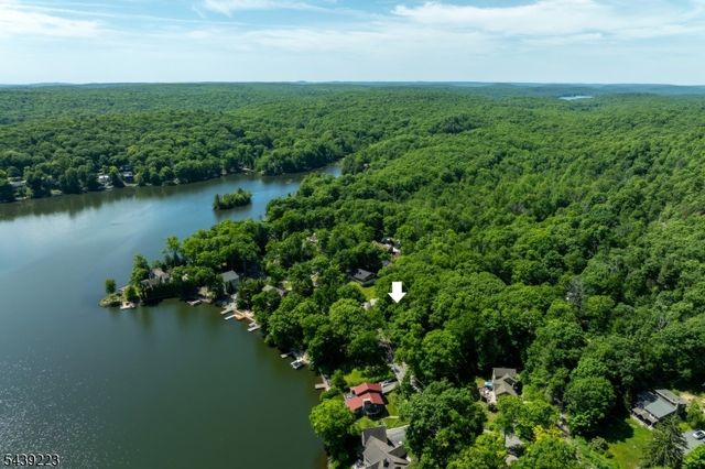 2079 Lakeside Dr, Vernon Twp., NJ 07422