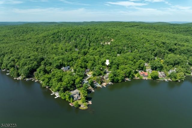 2079 Lakeside Dr, Vernon Twp., NJ 07422