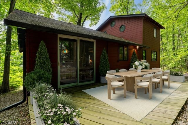 2079 Lakeside Dr, Vernon Twp., NJ 07422