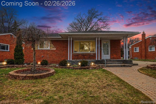 29701 Mark Avenue, Madison Heights, MI 48071