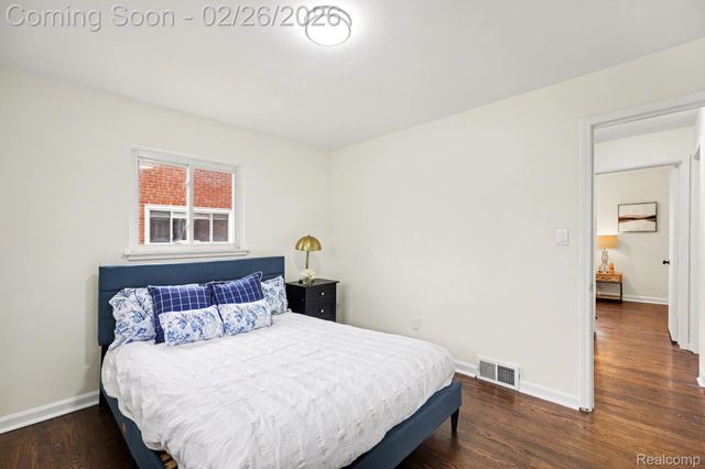 29701 Mark Avenue, Madison Heights, MI 48071