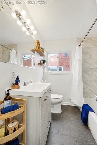 29701 Mark Avenue, Madison Heights, MI 48071