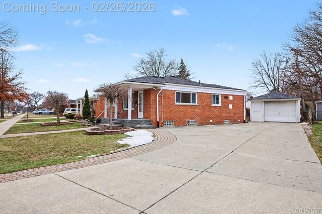 29701 Mark Avenue, Madison Heights, MI 48071