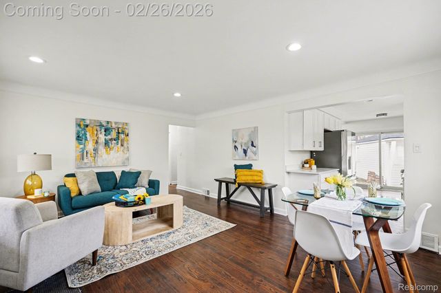 29701 Mark Avenue, Madison Heights, MI 48071