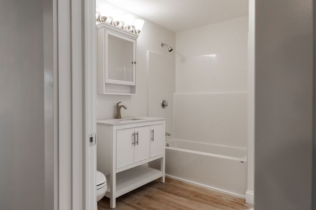 71 Friend St 3rd, Gloucester, MA 01930