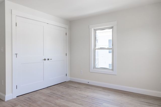 71 Friend St 3rd, Gloucester, MA 01930