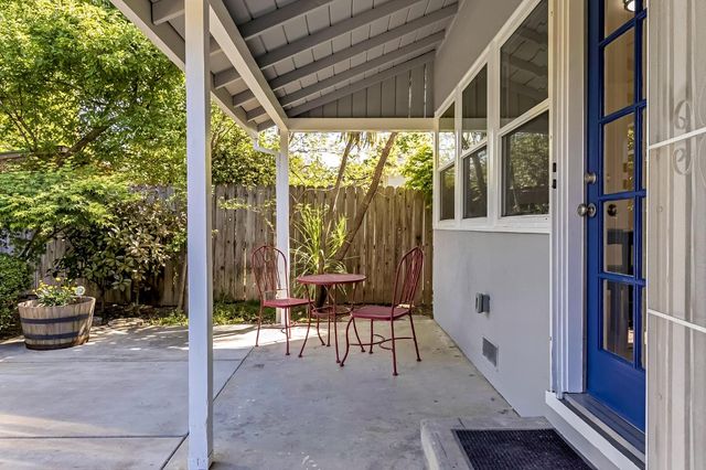 5211 Whittier Dr, Sacramento, CA 95820