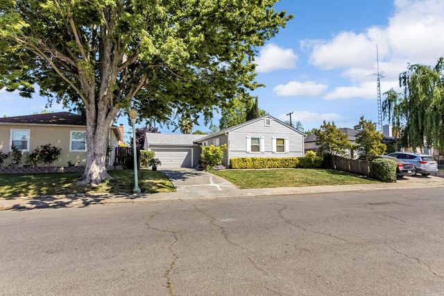 5211 Whittier Dr, Sacramento, CA 95820