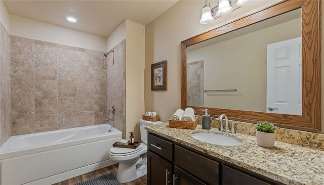 716 Vista Street, Gentry, AR 72734