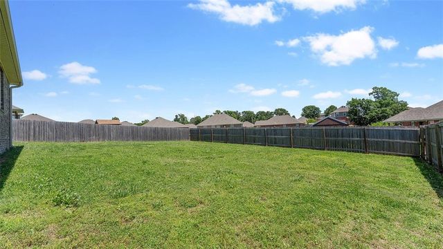 716 Vista Street, Gentry, AR 72734