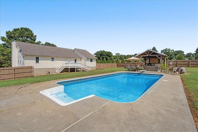 228 Pea Ridge Road, Rockmart, GA 30153