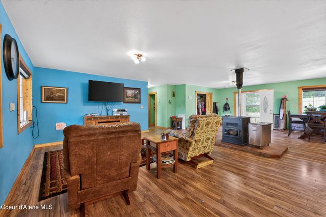 1025 Old Priest River RD, Priest River, ID 83856