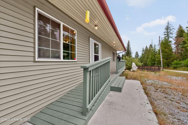 1025 Old Priest River RD, Priest River, ID 83856