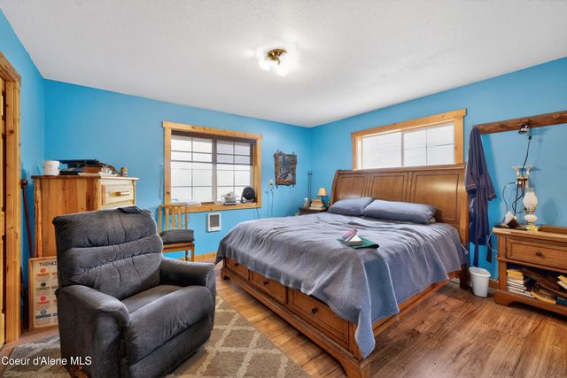1025 Old Priest River RD, Priest River, ID 83856