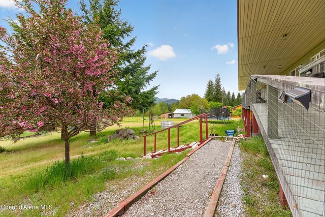 1025 Old Priest River RD, Priest River, ID 83856