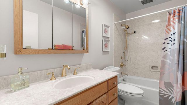 2225 Kent Street, San Mateo, CA 94403