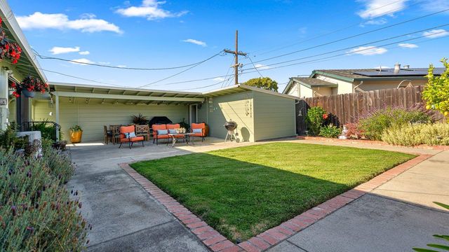 2225 Kent Street, San Mateo, CA 94403