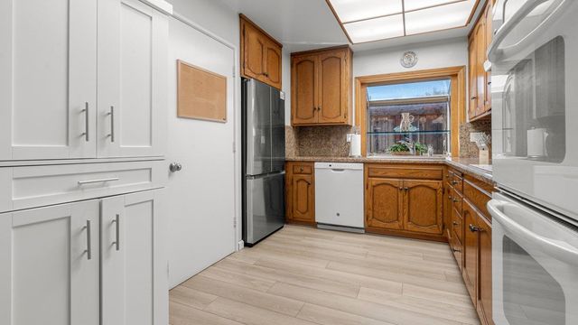2225 Kent Street, San Mateo, CA 94403