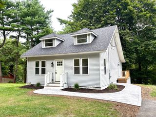 6 Broad St, Rehoboth, MA 02769